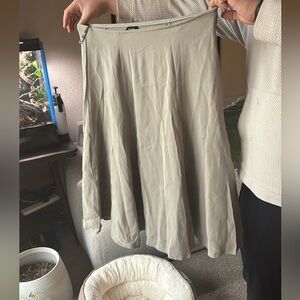 Eileen Fisher Heavyweight Stretch Silk Georgette Fluted Skirt in Dove